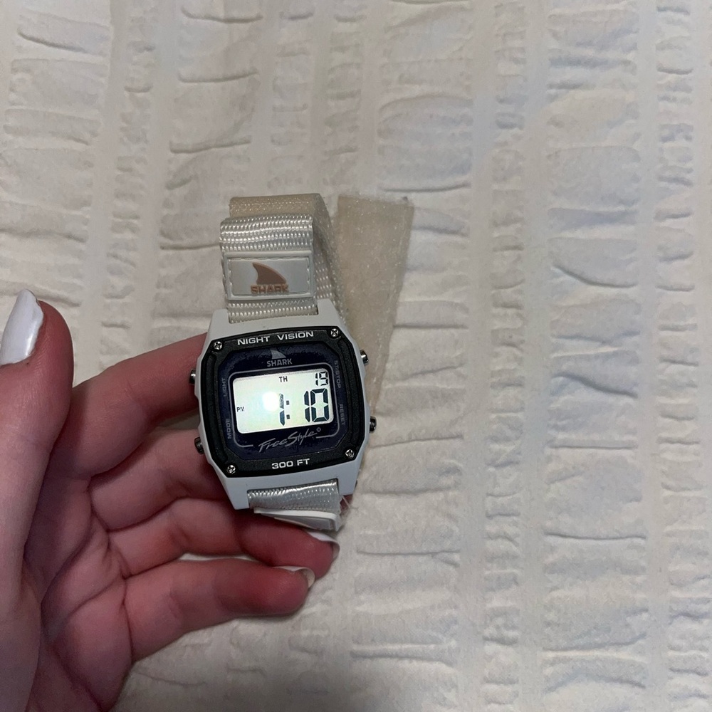 Freestyle shark watch